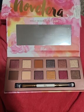 MIA DEL MAR -Novelera Eyeshadow Palette - Pink/Gold